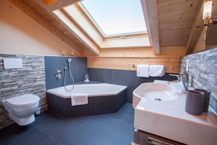 Ferienwohnung für 6 Personen, mit Balkon in den Ammergauer Alpen - 3