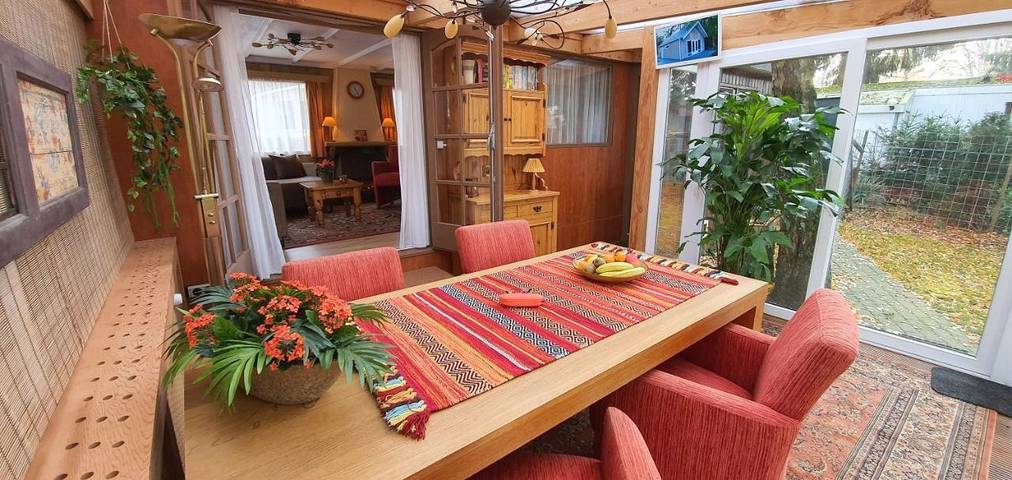 Gîte pour 3 personnes, avec Terrasse ainsi que Jardin et Vue à Wageningue