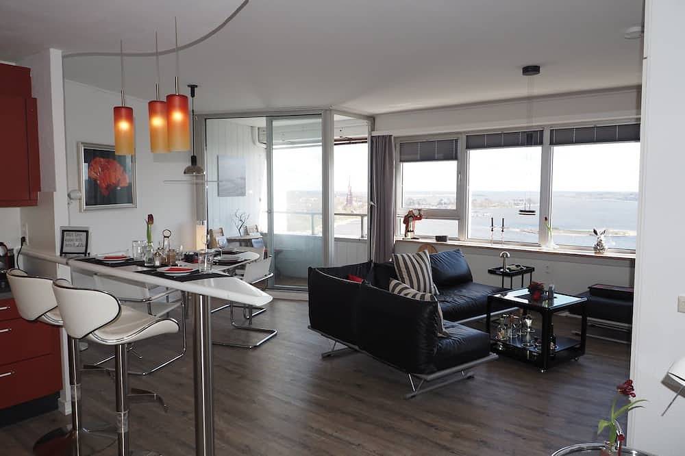 Ganze Wohnung, Schleiverliebt im Wikingturm 21.5 - 21. Stock, Aufzug, Tiefgaragen-Stellplatz in Schleswig, Schleswig & Umgebung
