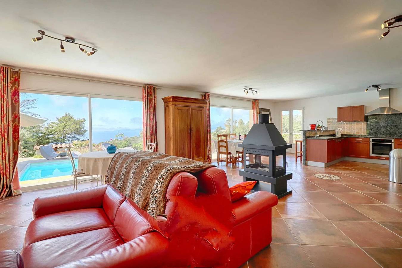 Amplia villa con piscina en Coti-Chiavari in Coti-Chiavari, Region de Ajaccio