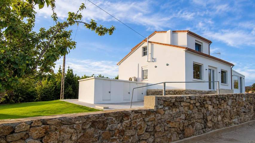Chalet para 8 personas, con Jacuzzi además de Terraza y Jardín en Costa da Morte - 3