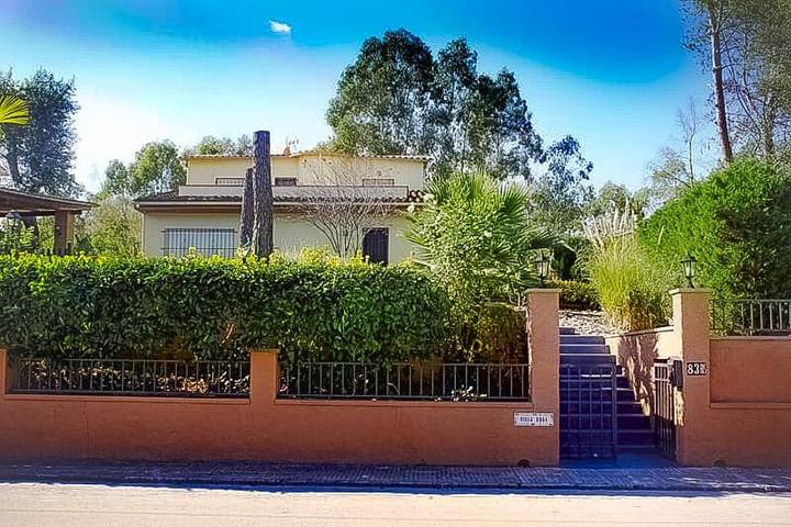 Location de vacances pour 10 personnes, avec piscine ainsi que jacuzzi et jardin à Santa Coloma de Farners - 2