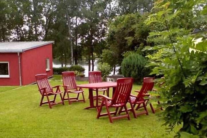 Ferienhaus für 4 Personen, mit Garten in Neuruppin