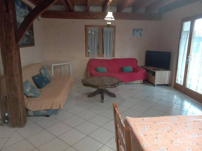 Location de vacances pour 6 personnes, avec jardin et vue ainsi que terrasse et piscine, animaux acceptés à Saint-Laurent-Lolmie - 3