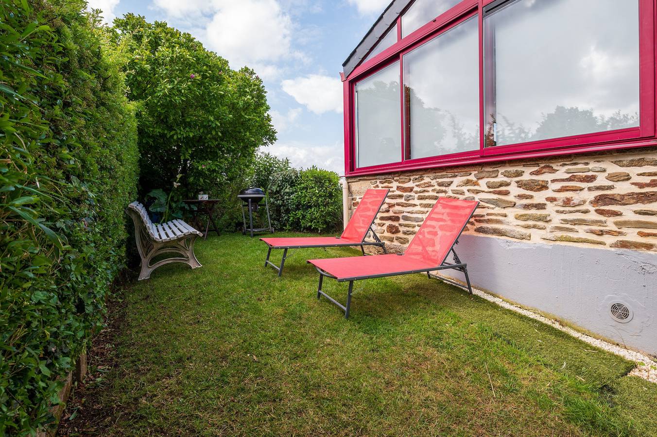 Holiday Home 'Refuge Du Blavet' with Private Terrace, Private Garden and Wi-Fi in Saint-Barthélemy (France), Pontivy region