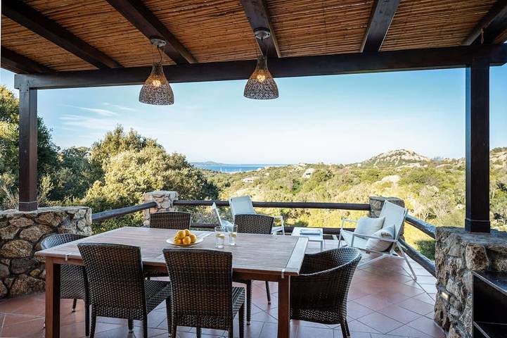 Agriturismo per 6 persone, con terrazza, con animali domestici sulla Costa Smeralda