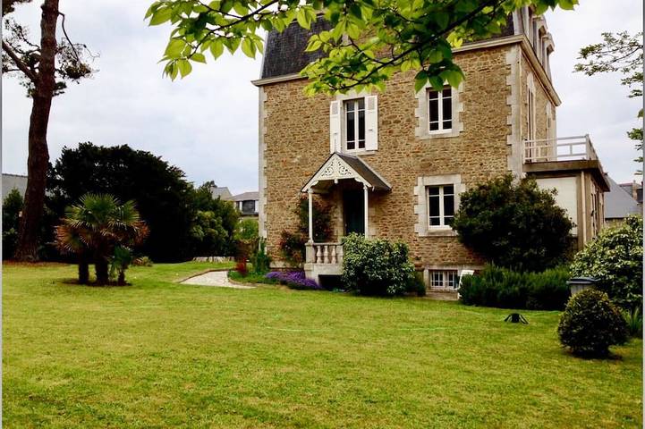 Maison de vacances pour 10 personnes, avec jardin et terrasse à Saint-Lunaire