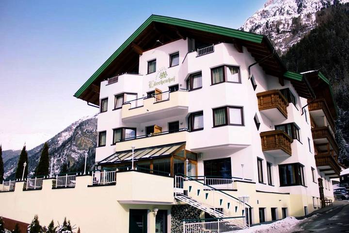 Hotel, mit Whirlpool und Terrasse sowie Pool und Sauna in Kaunertal - 2