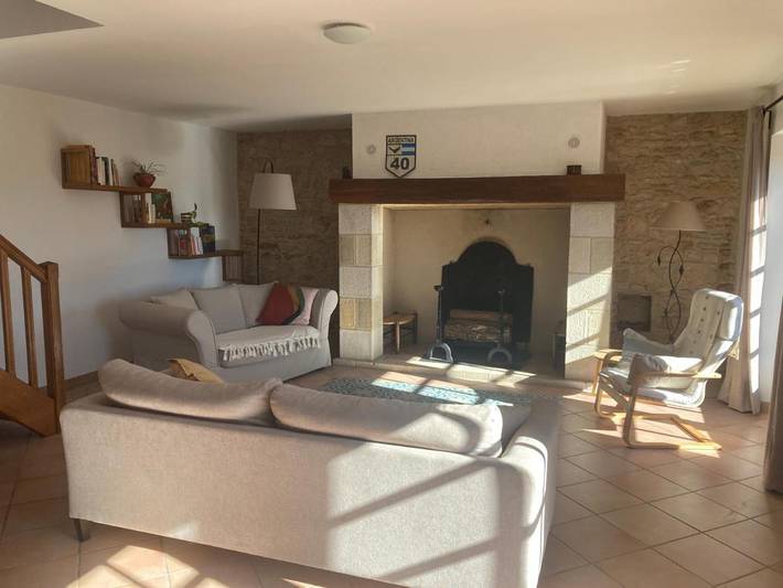 Location de vacances pour 15 personnes, avec vue ainsi que piscine et jardin, animaux acceptés à Azerat - 4