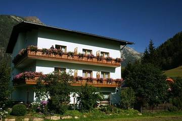 Pension für 2 Personen, mit Balkon und Garten sowie Pool, kinderfreundlich in Lieser-Maltatal