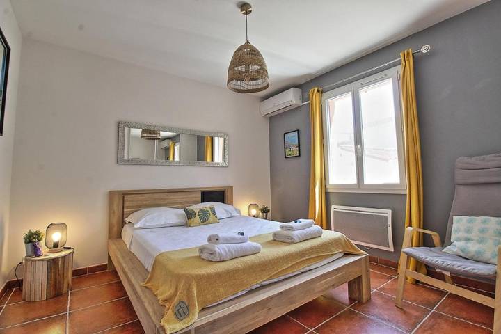 Location de vacances pour 6 personnes, avec jardin et piscine à Langlade - 4