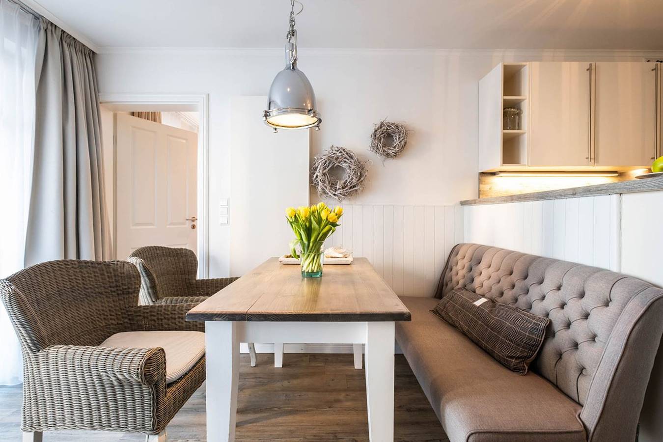 Ganze Wohnung, Weisse Villa - Apartment für bis zu 4 Personen am Hafen von Büsum in Hafen Büsum, Büsum