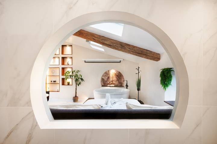 Appartement de vacances pour 2 personnes, avec Balcon et Jacuzzi ainsi que Terrasse et Jardin