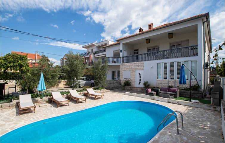 Ferienwohnung für 6 Personen, mit Pool und Terrasse - 1