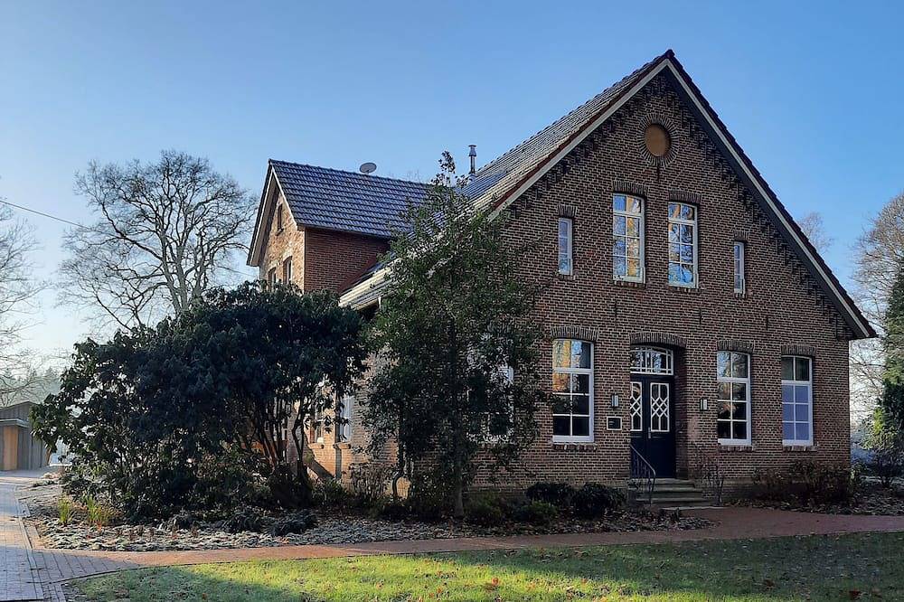 Ganze Wohnung, Luxuriöse Ferienwohnung Attena im  Karl-Georgs-Forst; Hunde willkommen in Friedeburg, Landkreis Wittmund