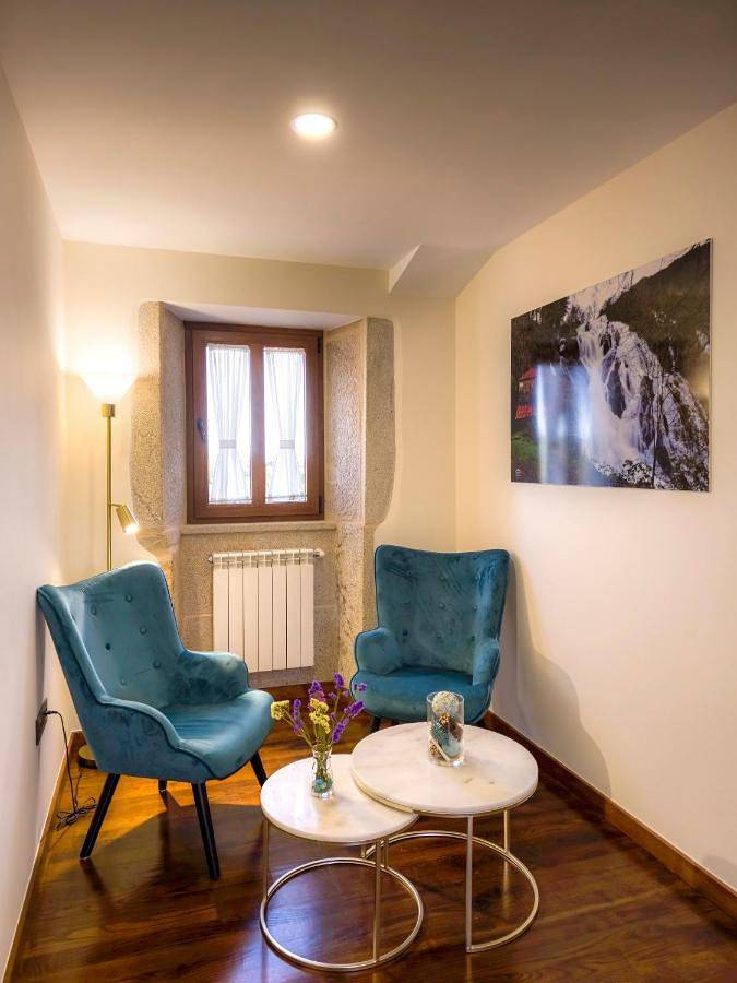 Casa de vacaciones para 16 personas, con piscina y terraza además de jardín y vistas en Terra de Melide - 4