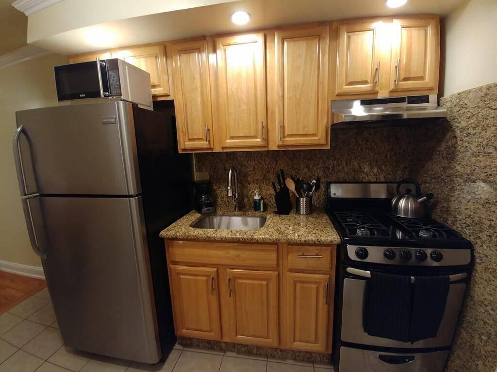 Ganze Wohnung, 1631 5G · Renoviertes 2-Bett-Apartment / 20 min zum Ntc-Parkplatz in North Bergen, Hudson County