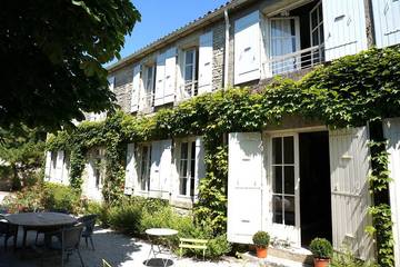 Gîte pour 21 personnes, avec jardin à Aigrefeuille-d'Aunis
