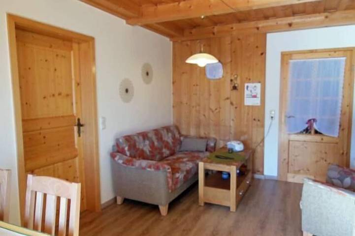 Ganze Wohnung, Feriendomizil inmitten des Bay. Waldes mit 2 Schlafzimmern und Balkon in Neureichenau, Šumava Mountains