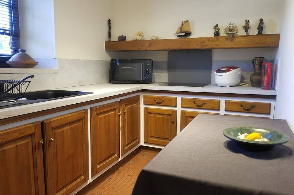 Maison Typique Style Penty Proche des Plages Trois Chambres Jardin Parking Wifi in Camaret-sur-Mer, Iroise