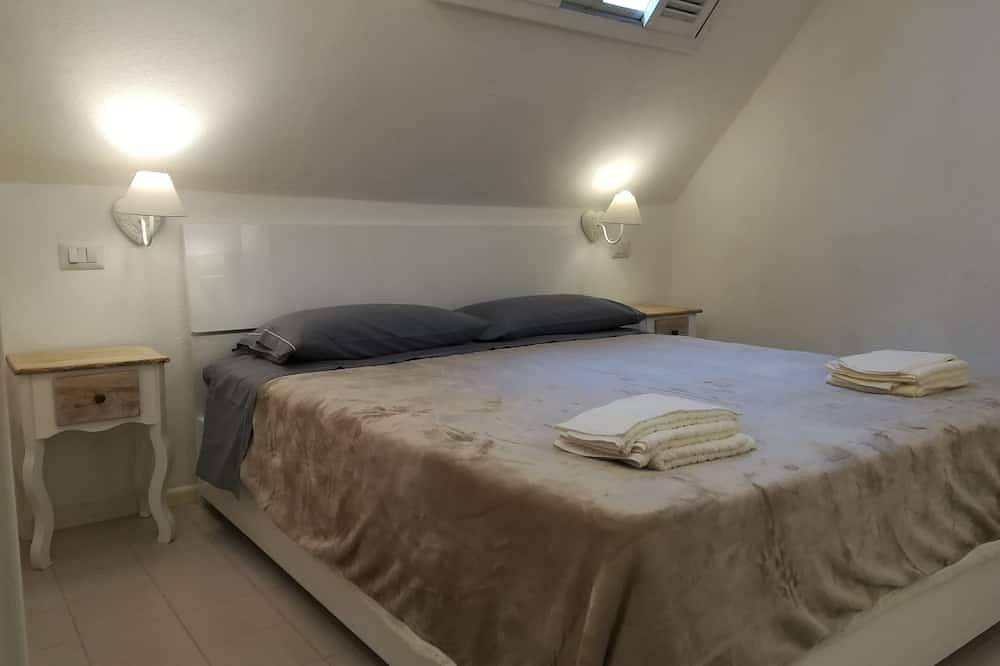 Ganze Wohnung, 100 Meter vom Meer entfernt Villa, umgeben von Grün in Santa Margherita di Pula, Pula und Umgebung