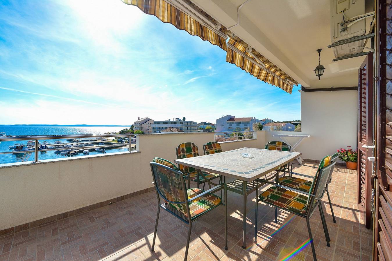 Ganze Wohnung, Große Terrasse mit tollem Meerblick in Zadar (Kommun), Zadar