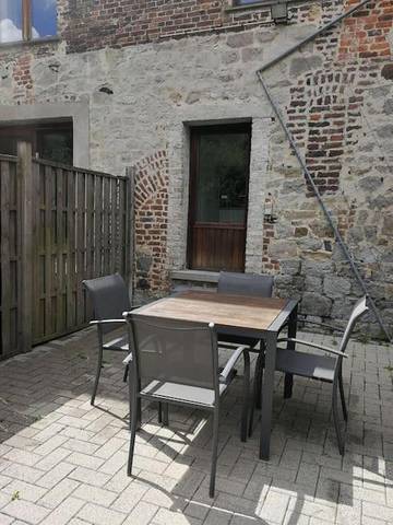 Gîte pour 4 personnes, avec jardin et vue, animaux acceptés à Andenne