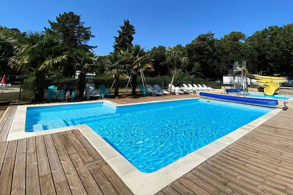 Bungalow Toile 2ch (sans sanitaire) 5 personnes in Guémené-Penfao, Région de Châteaubriant