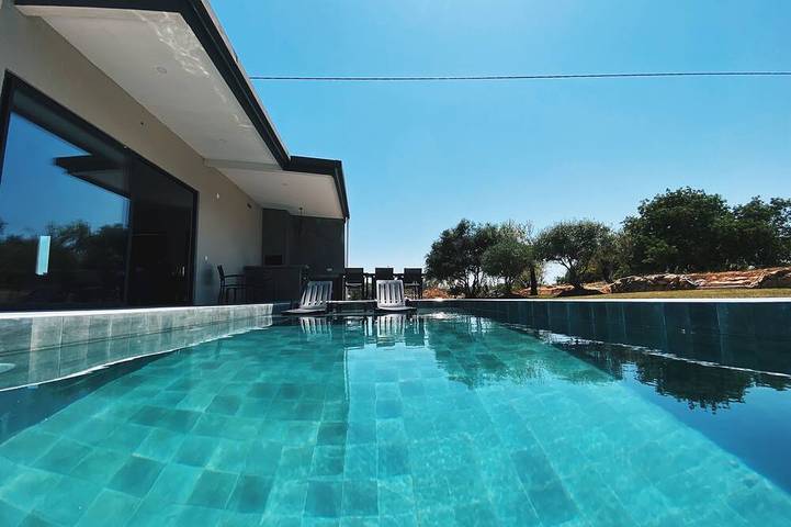 Villa voor 10 personen, met zwembad - 1