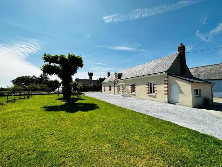 Location de vacances pour 6 personnes, avec Terrasse ainsi que Jardin et Vue à Mosnes
