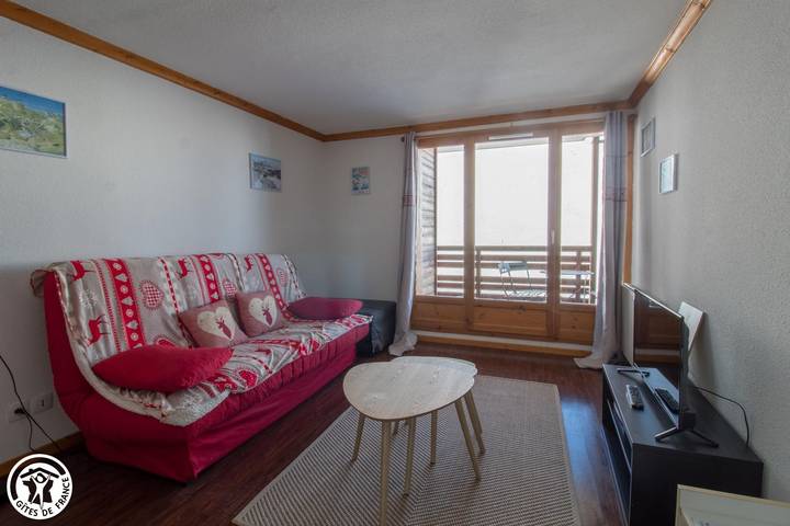 Gîte pour 4 personnes, avec terrasse et piscine à Besse-et-Saint-Anastaise - 2