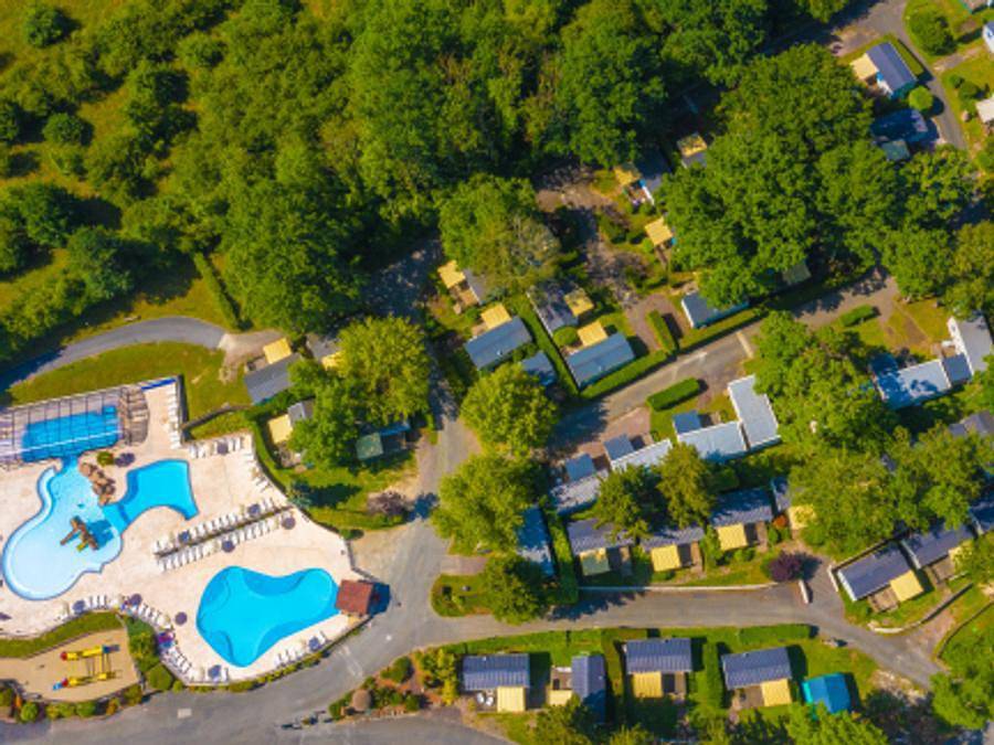 Camping Le Chêne Gris - Mobilheim 6 personen - Comfort | 2 Zi. | 4/6 Pers. | Erhöhte, nicht überdachte Terrasse | Clim. in Faremoutiers, Seine-et-Marne
