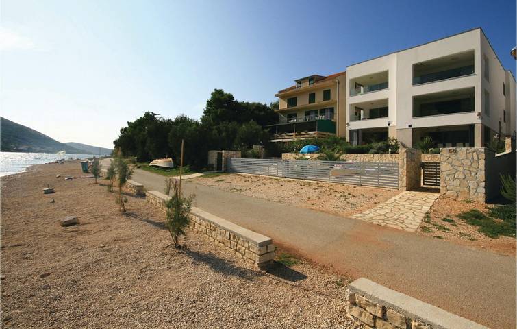 Ferienwohnung für 4 Personen, mit Terrasse in Grad Šibenik - 2