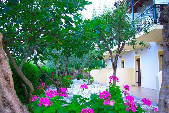 Διαμερίσματα διακοπών για 12 άτομα, με πισίνα και κήπο, με κατοικίδια ζώα στην Ψαρού