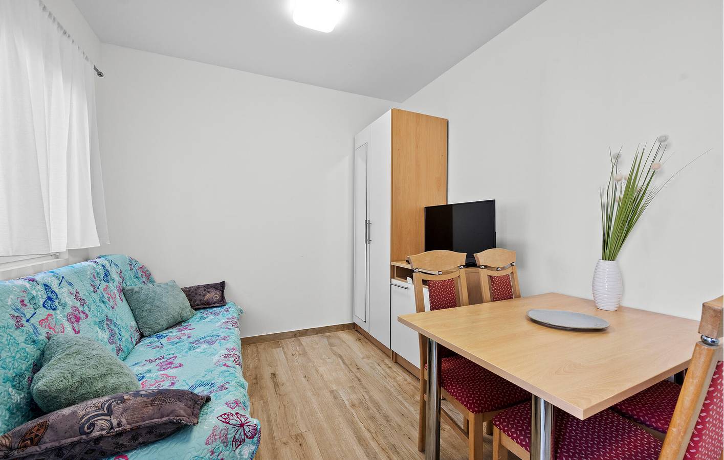 Ganze Ferienwohnung, Ferienwohnung für 4 Personen mit Terrasse in Zaboric, Šibenik-Knin