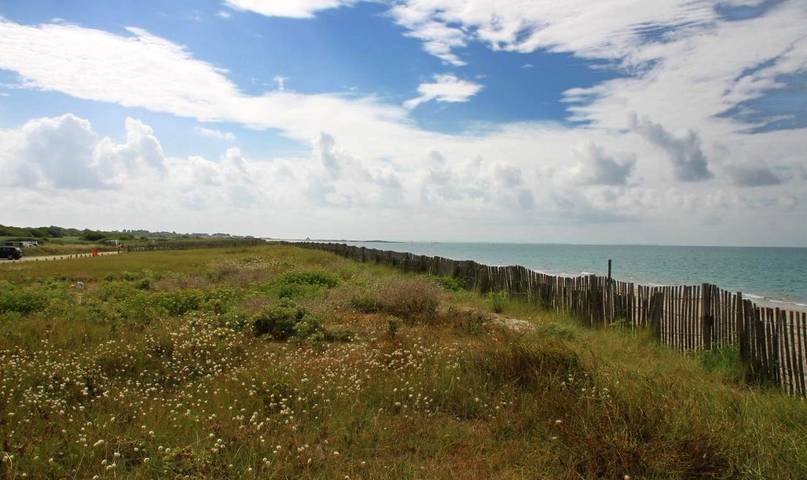 Parc de vacances pour 6 personnes, avec jardin dans Plage de Landrezac - 4