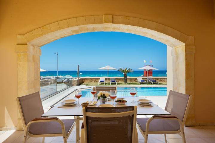 Villa für 12 Personen, mit Meerblick und Terrasse sowie Garten - 1