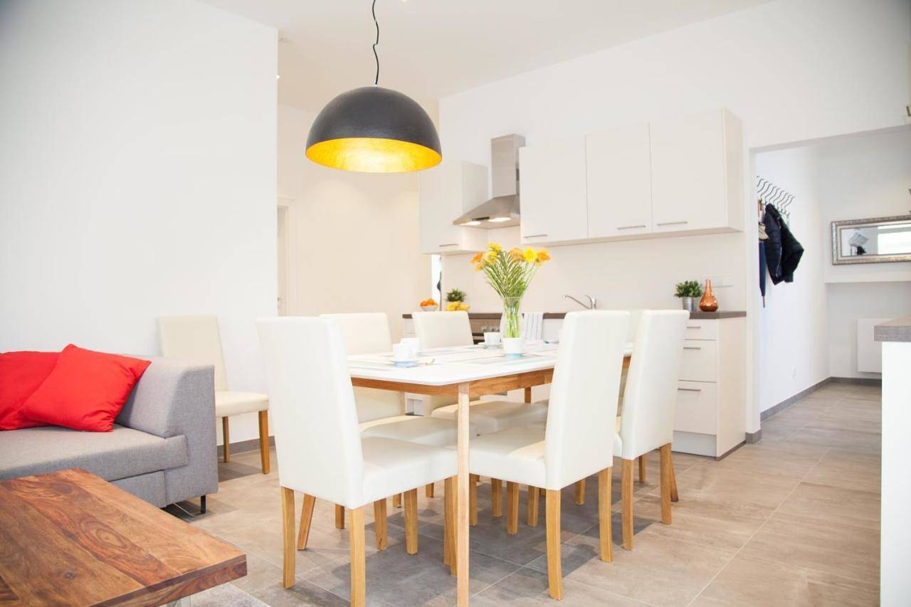 Three-Bedroom Apartment in Heidelberg, Plaine du Rhin