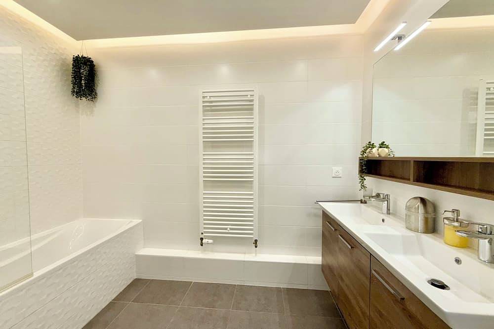 Apartamento entero, Proche des Marchés de Noël ! Appartement Neuf et Spacieux à Strasbourg in Schiltigheim, Región de Estrasburgo