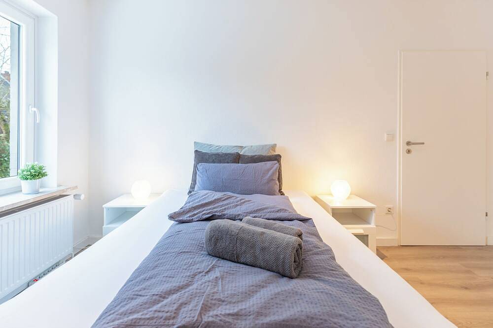 Haus Libelle: Modernes Ferienhaus mit Garten, Gasgrill & Wlan für 4 Gäste in Leck, Grünes Binnenland