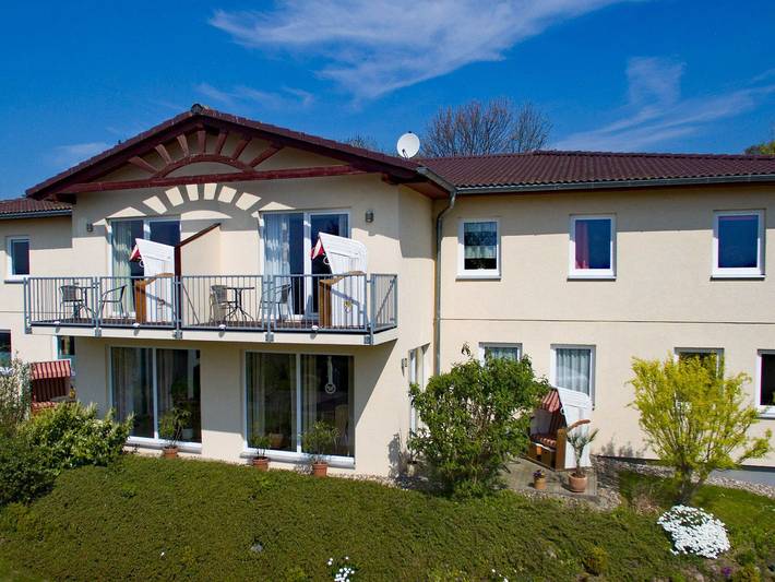 Ferienwohnung für 2 Personen, mit Terrasse und Garten, kinderfreundlich in Göhren