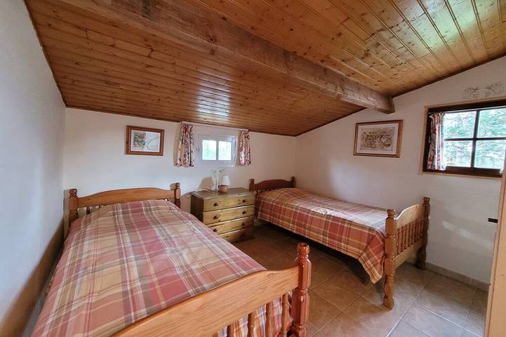 Location de vacances pour 4 personnes, avec piscine et jardin à Saint-Saud-Lacoussière - 4