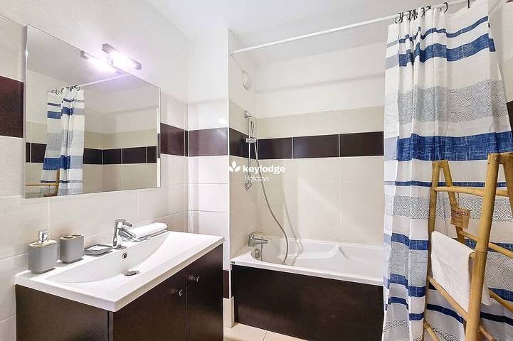 Gîte pour 2 personnes, avec terrasse dans Sainte-Clotilde - 4