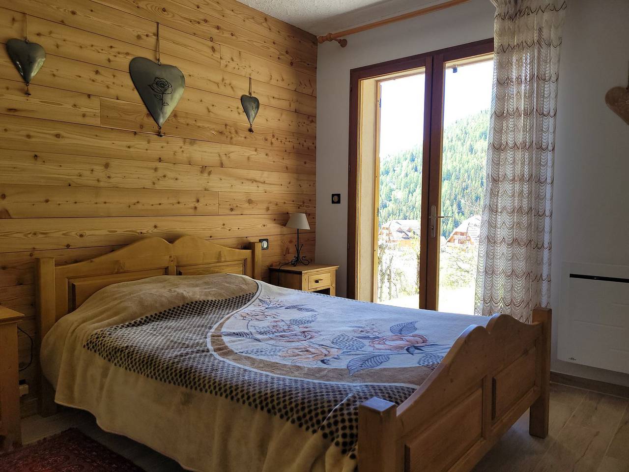 Chalet amplio 4/5 piezas, terraza, jardín, 8/10 personas, Pra Loup in Pra-Loup, Uvernet-Fours