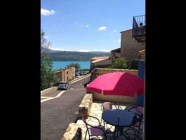 Location de vacances pour 4 personnes, avec vue sur le lac ainsi que vue et terrasse à Sainte-Croix-du-Verdon - 3