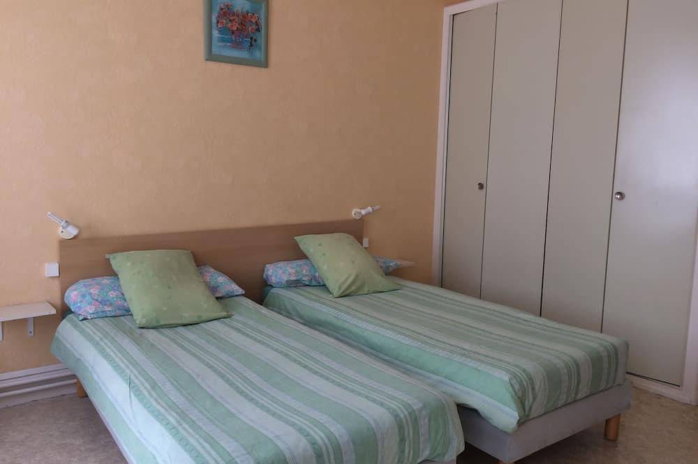 Apartamento entero, Beau studio avec 2 lits ( lits fait pour votre arrivée) in Néris-les-Bains, Región de Montluçon