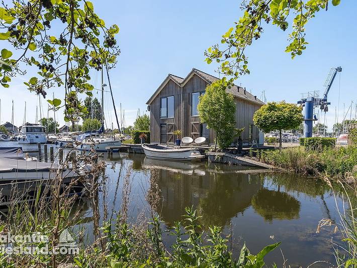 Ferienhaus für 4 Personen, mit Garten und Seeblick sowie Terrasse in Stavoren