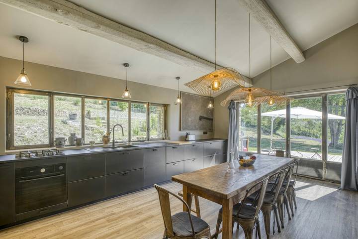 Location de vacances pour 10 personnes, avec terrasse, animaux acceptés à La Bégude-de-Mazenc - 2