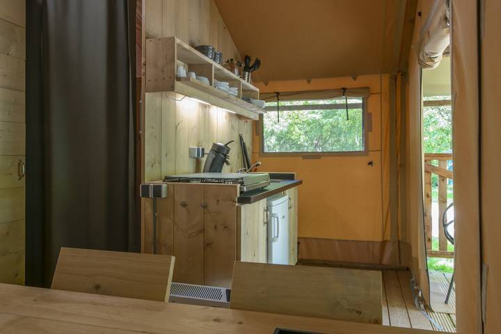 Zelt für 4 Personen, mit Terrasse und Pool in Kijkduin - 3