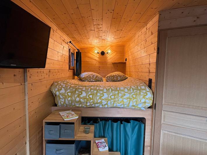 Autonome Roulotte de Charme avec Confort Moderne en Pleine Nature et à Proximité de Châteauroux in Ardentes, Châteauroux und Umgebung